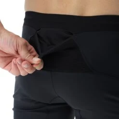 UYN Strides Running Shorts - Zwart/Zwart 13 UYN Strides Running Shorts - Zwart/Zwart -Sportwinkel uyn strides running shorts black black 4 1385415